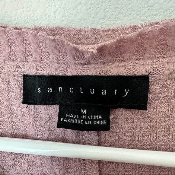 Sanctuary Light Pink Waffle Knit Long Sleeve V-Neck Top Size Medium Casual - Picture 9 of 10